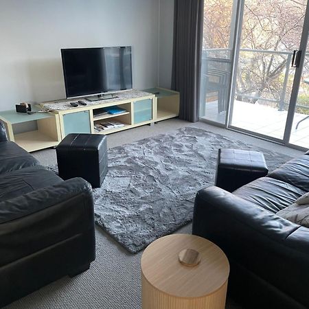 Unit 9 Bellevue Apartment Лейкс Ентранс Екстериор снимка